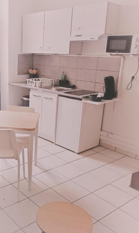 Appartement Cosy En Centre Centre-Ville . . . Nîmes Esterno foto
